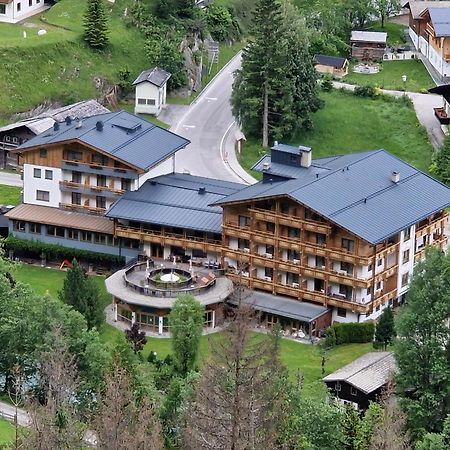 Hotel Kaerntnerhof Heiligenblut Exterior foto